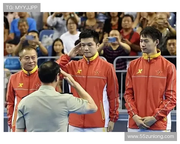 乒乓球比赛激烈：选手们拼尽全力争夺冠军